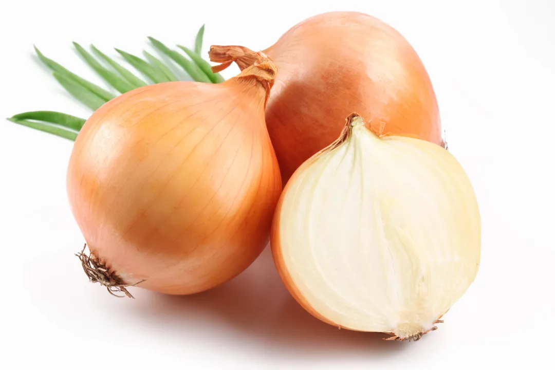 Onion Salmonella Oranienburg Outbreak with Nearly 900 Cases Still Under Investigation.